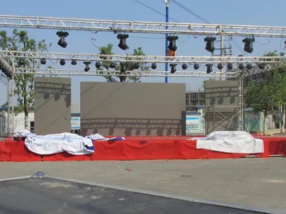 LED全彩顯示屏能否使用太陽能？